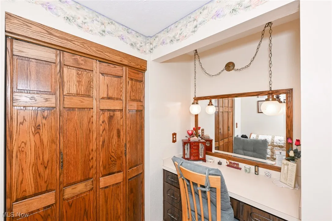 5016 E Pleasant Valley Road, Independence, Ohio 44131,MLS Now Listing ID