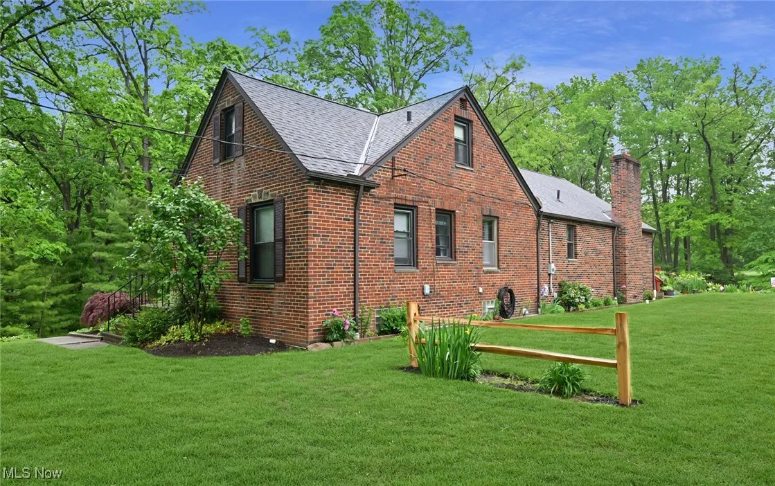 5016 E Pleasant Valley Road, Independence, Ohio 44131,MLS Now Listing ID