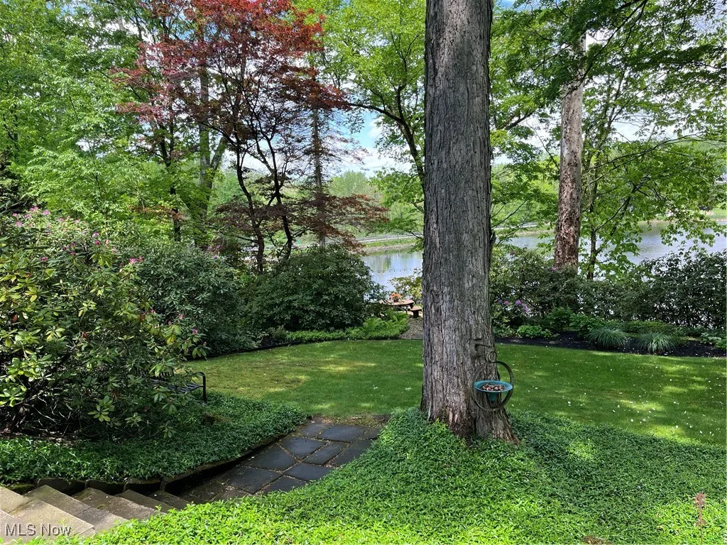 8330 Lucerne Drive, Chagrin Falls, Ohio,MLS Now Listing ID