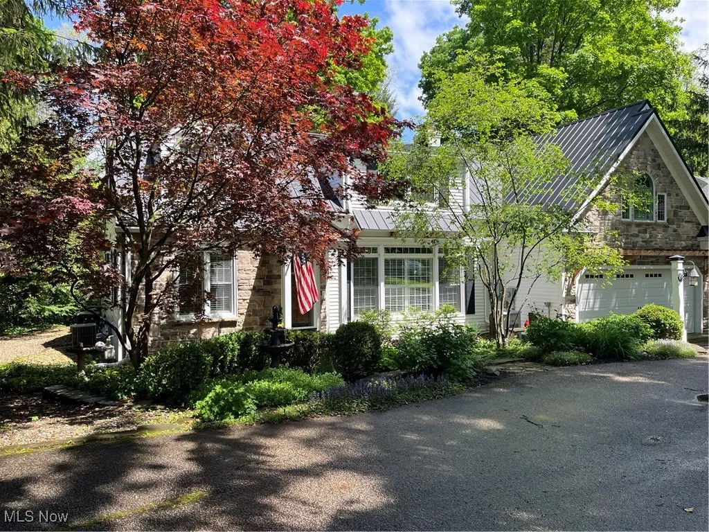 8330 Lucerne Drive, Chagrin Falls, Ohio,MLS Now Listing ID