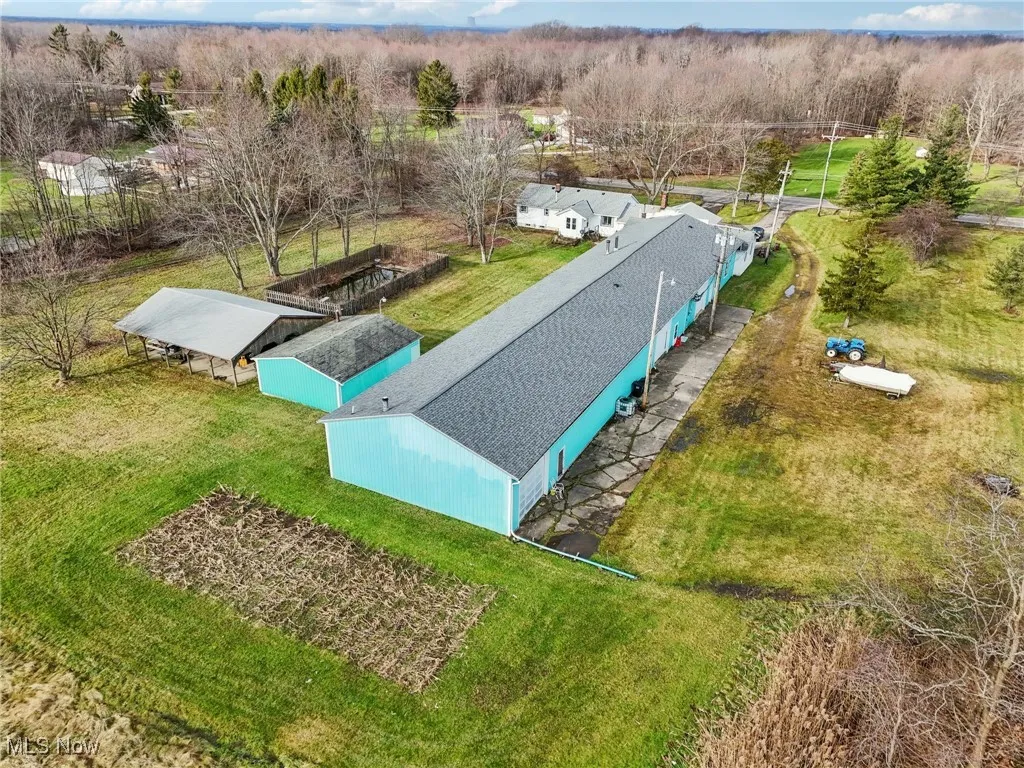 Drone / aerial view