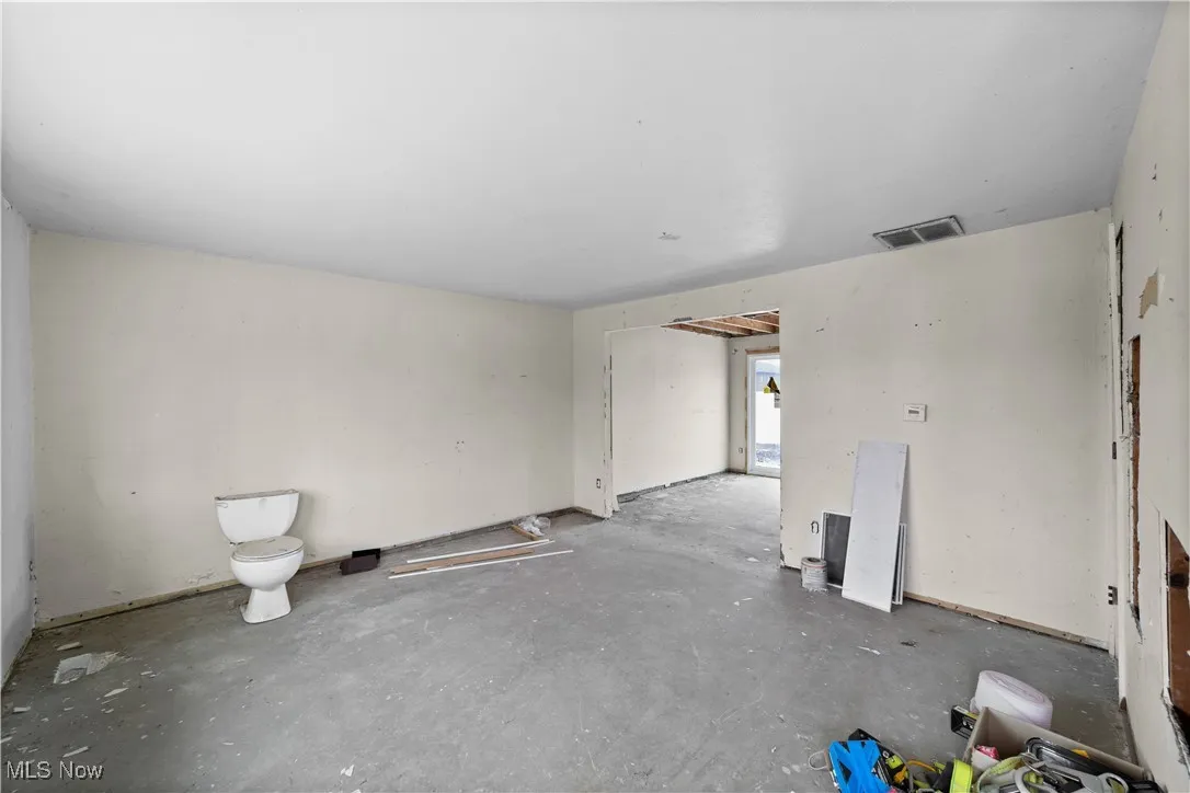 3960 W Erie Avenue, Lorain, Ohio,MLS Now Listing ID