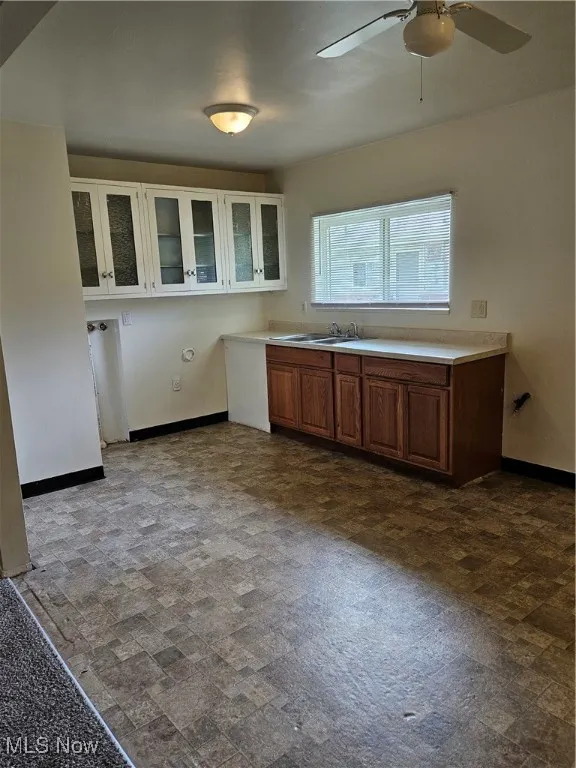 3033 (3 Bedroom) - Kitchen