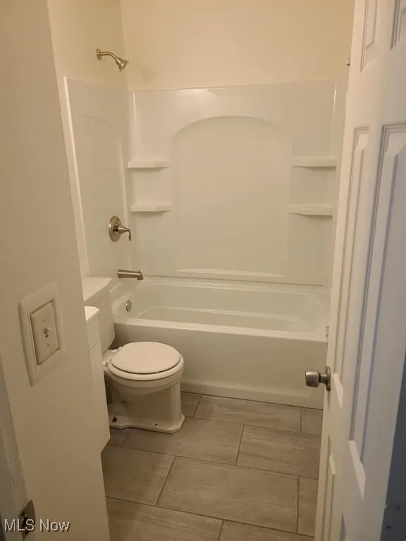 3018 (2 bedroom) - bathroom