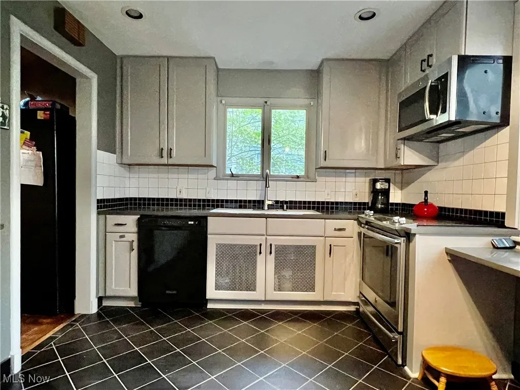 16215 Oakhill Road, East Cleveland, Ohio,MLS Now Listing ID
