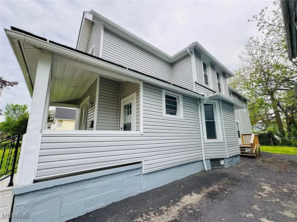View of property exterior