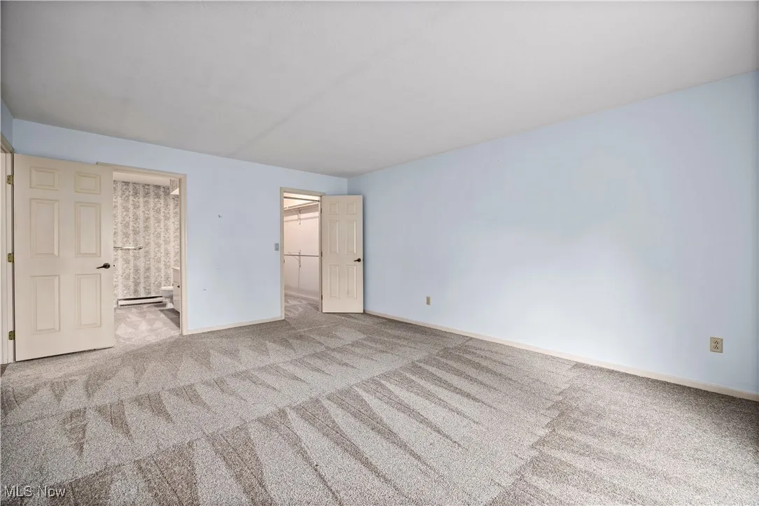 Owner suite bedroom