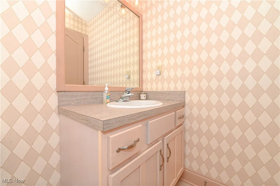 46 Hidden Pond Drive, Doylestown, Ohio,MLS Now Listing ID