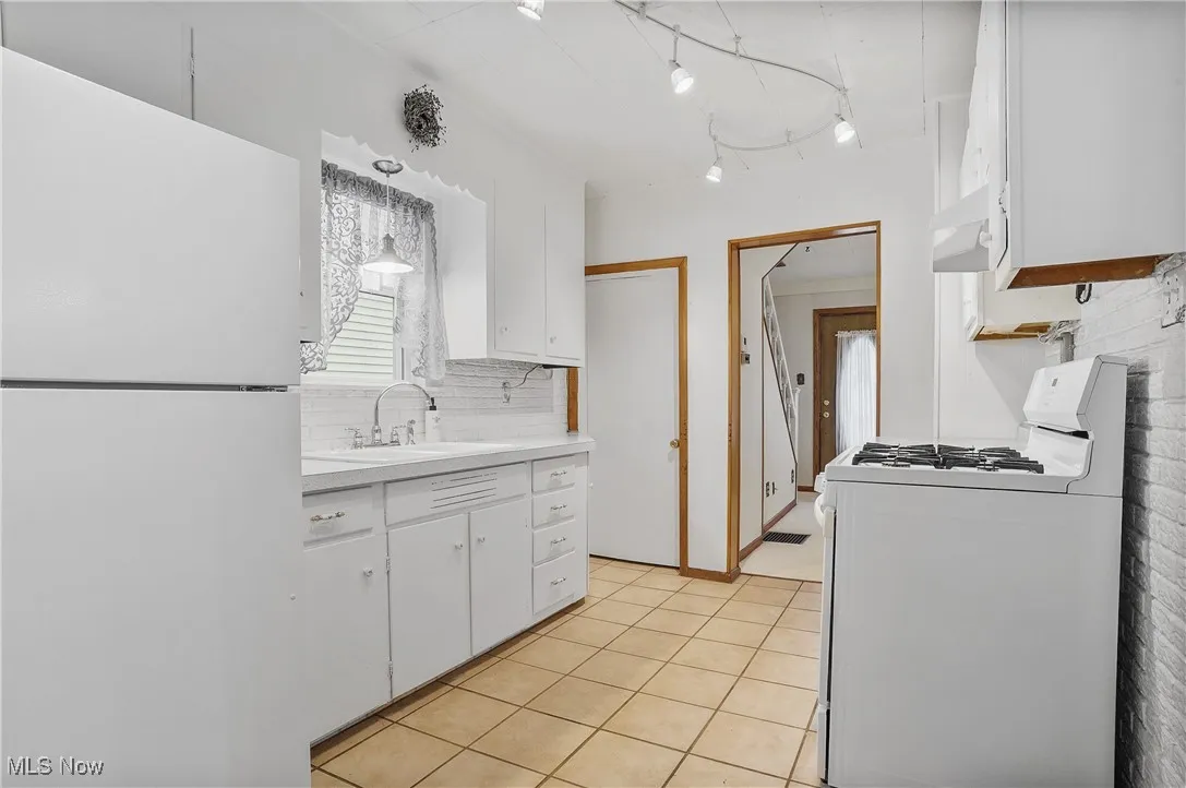 2049 Cook Street, Cuyahoga Falls, Ohio,MLS Now Listing ID