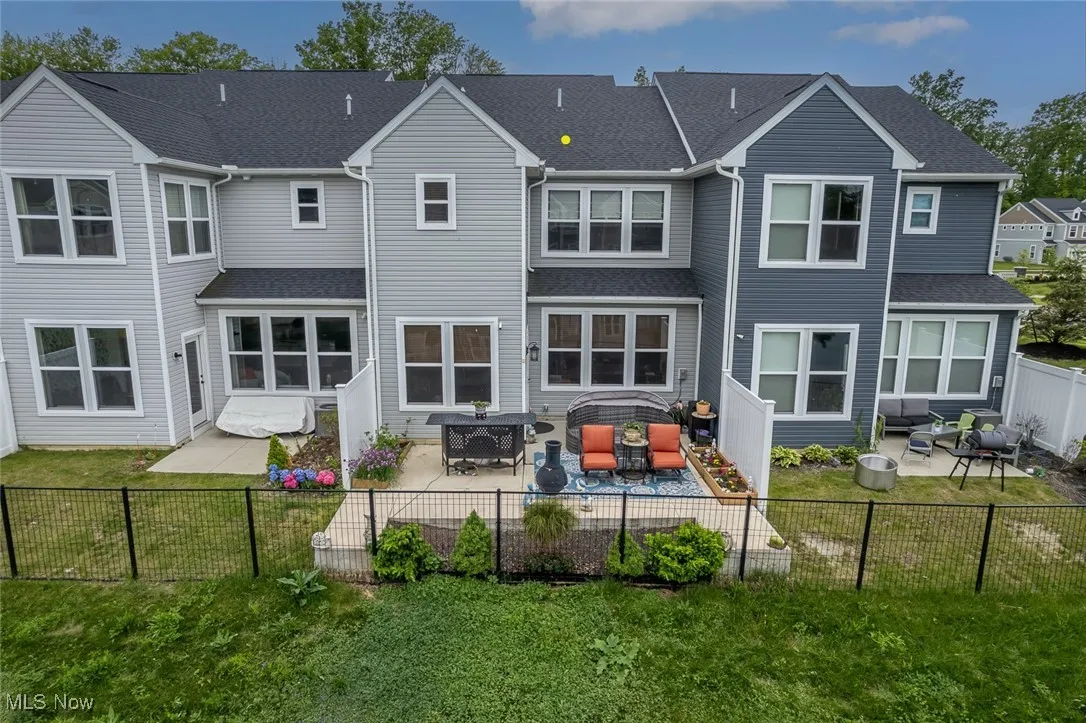 You will enjoy your privacy and water views here!