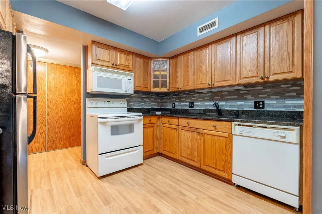 6330 Greenwood Parkway Park # 106, Northfield, Ohio,MLS Now Listing ID