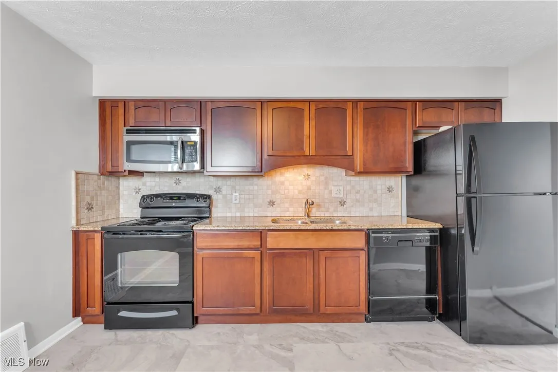 6095 Stark Drive, Brook Park, Ohio,MLS Now Listing ID