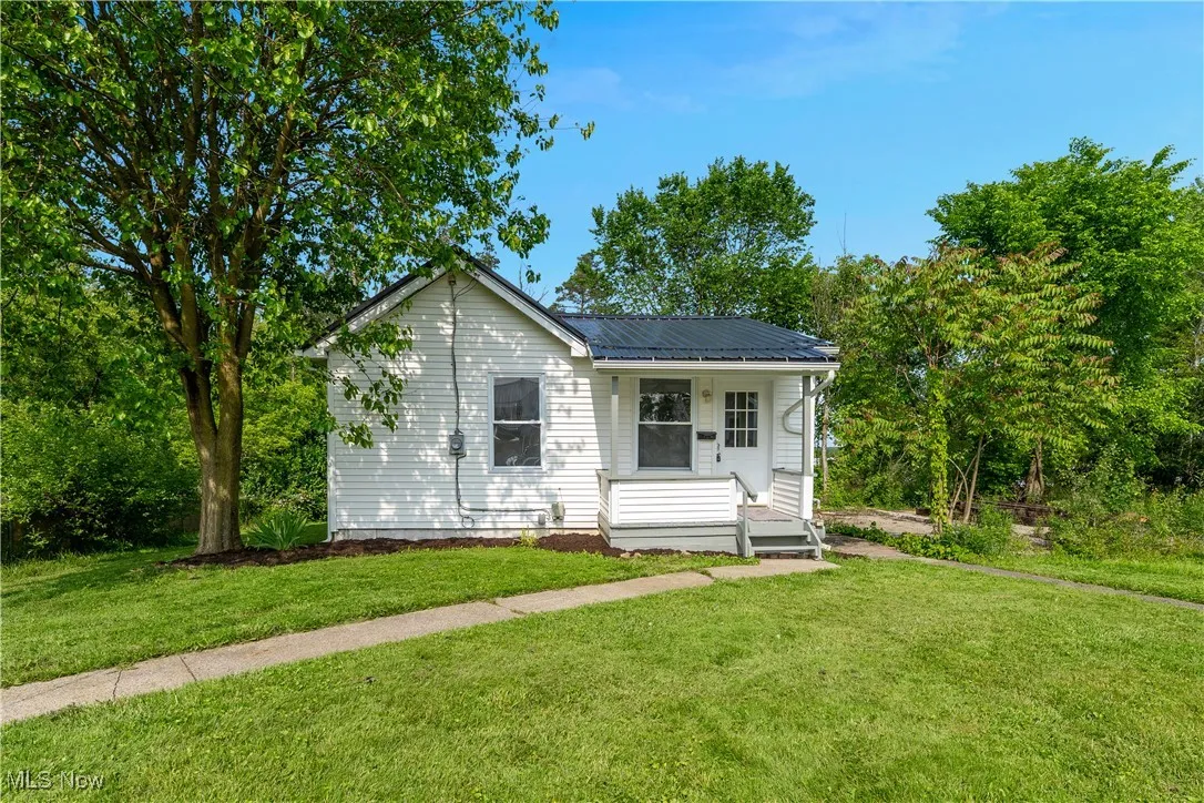 REAR HOUSE- SINGLE FAMILY