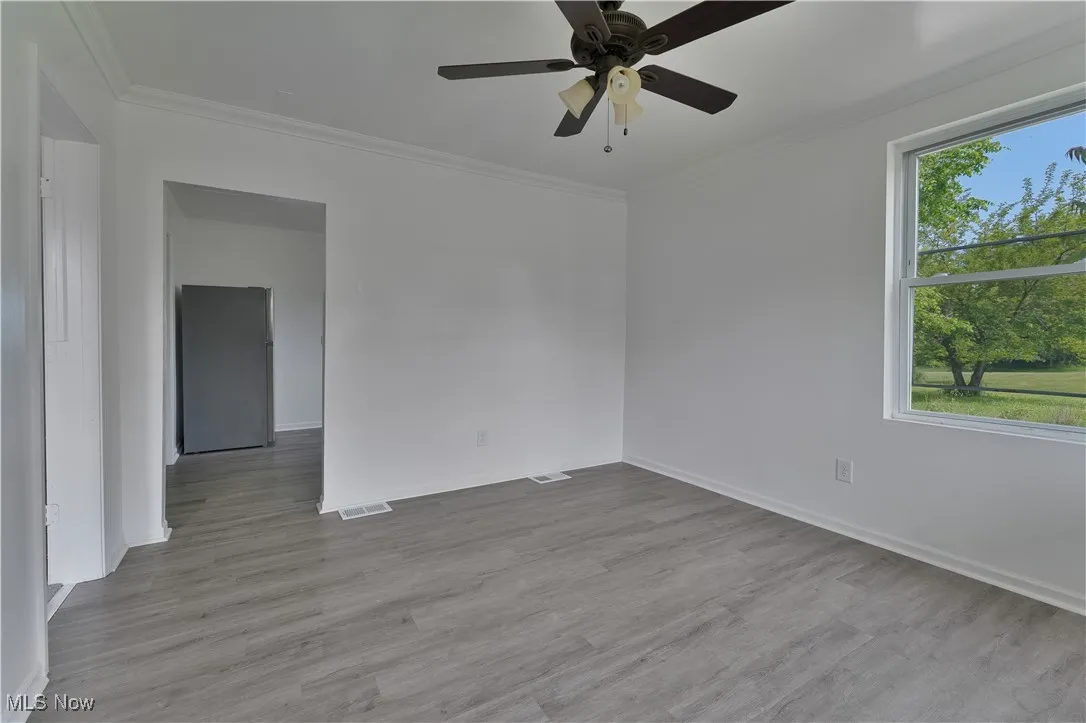 REAR HOUSE- LIVING ROOM