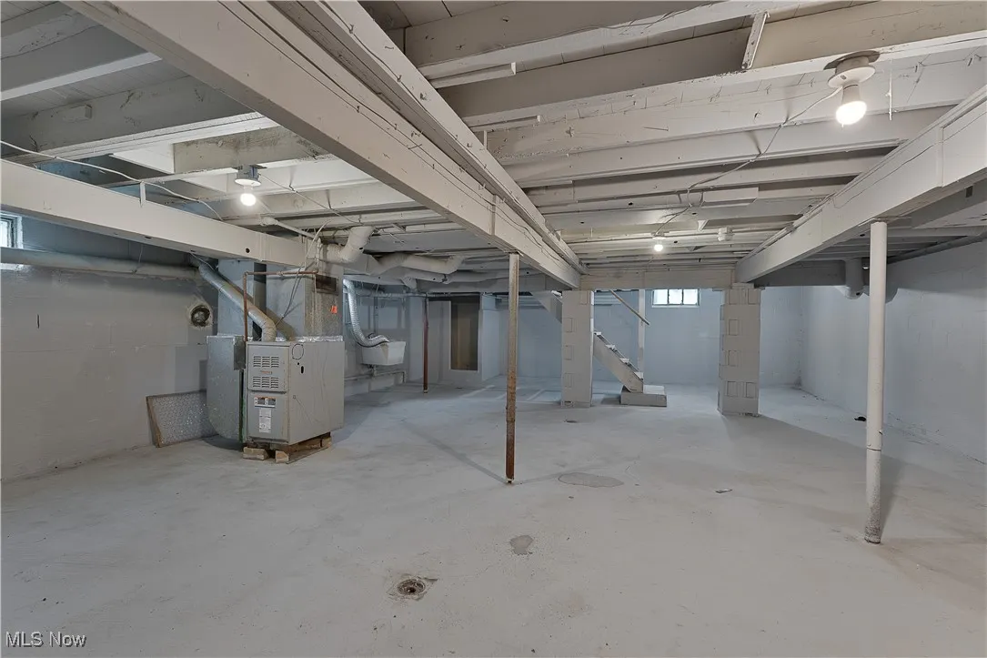 REAR HOUSE BASEMENT