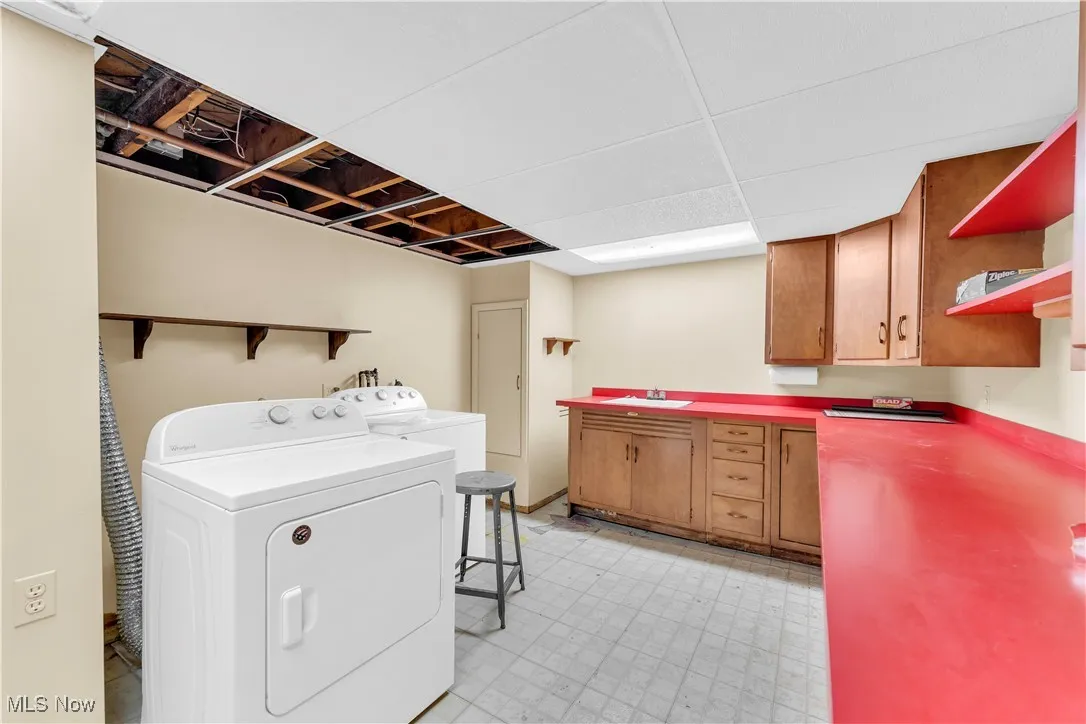 Laundry Room w/Washer & Dryer