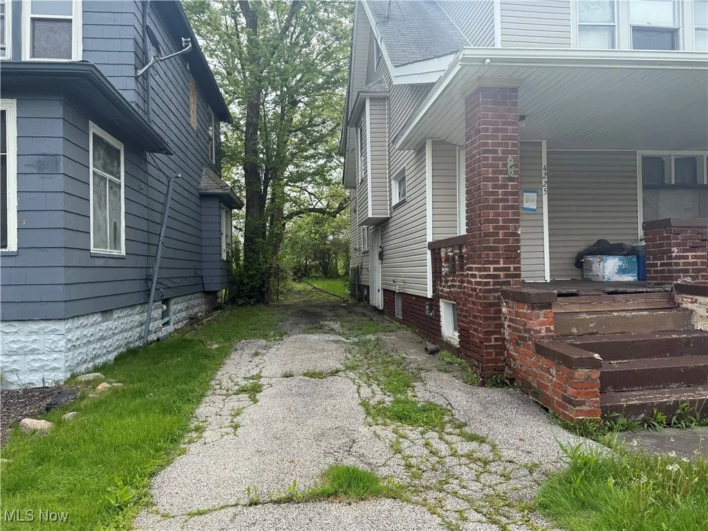 View of side of property