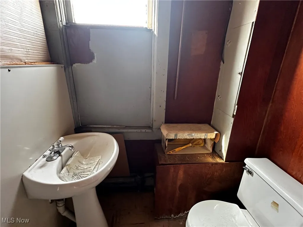 70 S Chestnut Street, Jefferson, Ohio,MLS Now Listing ID