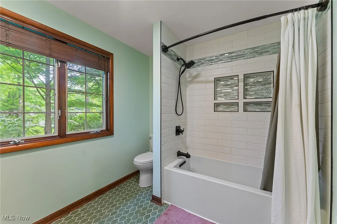 565 Hickory Hollow Drive, Canfield, Ohio,MLS Now Listing ID