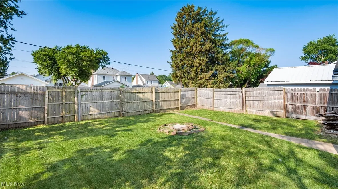 View of yard featuring a residential view