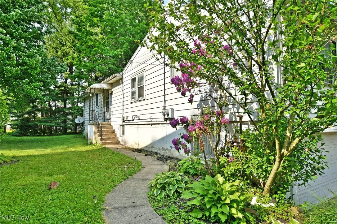 7939 & 7941 Cherry Hill Drive, Warren, Ohio,MLS Now Listing ID
