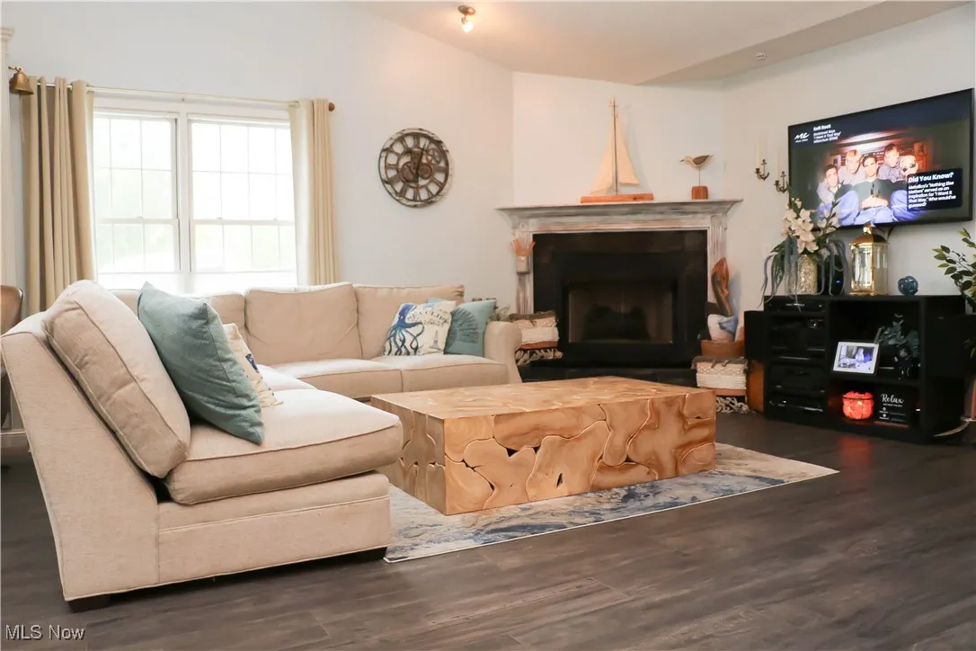 Living room area has a cozy gas fireplace!