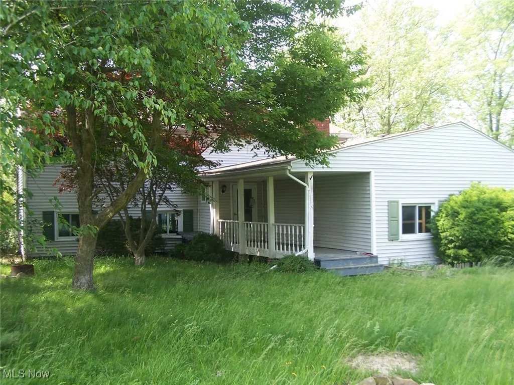 Front left corner view