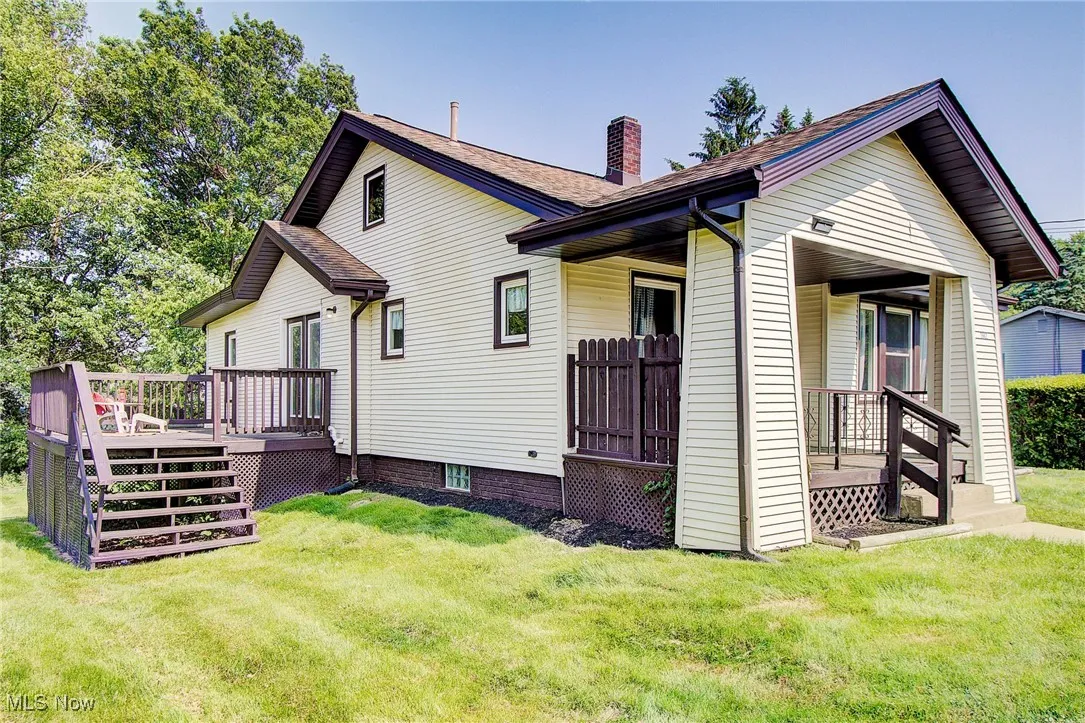 Covered front porch on the right big deck to the left.