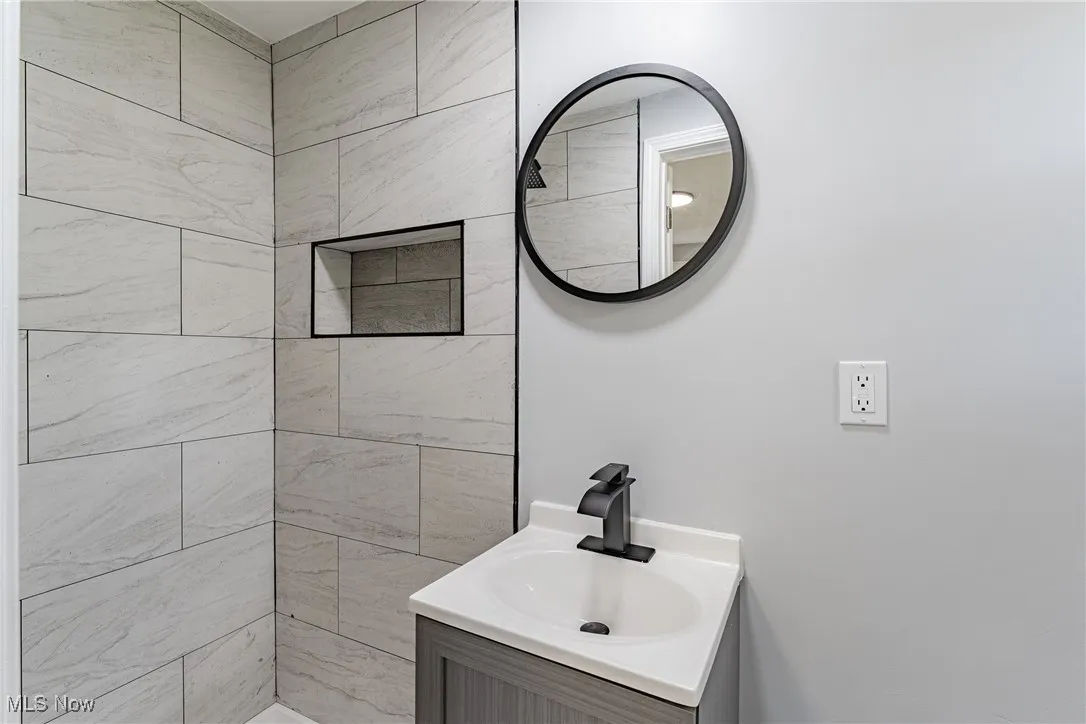 1138 E 331st Street, Eastlake, Ohio 44095,MLS Now Listing ID