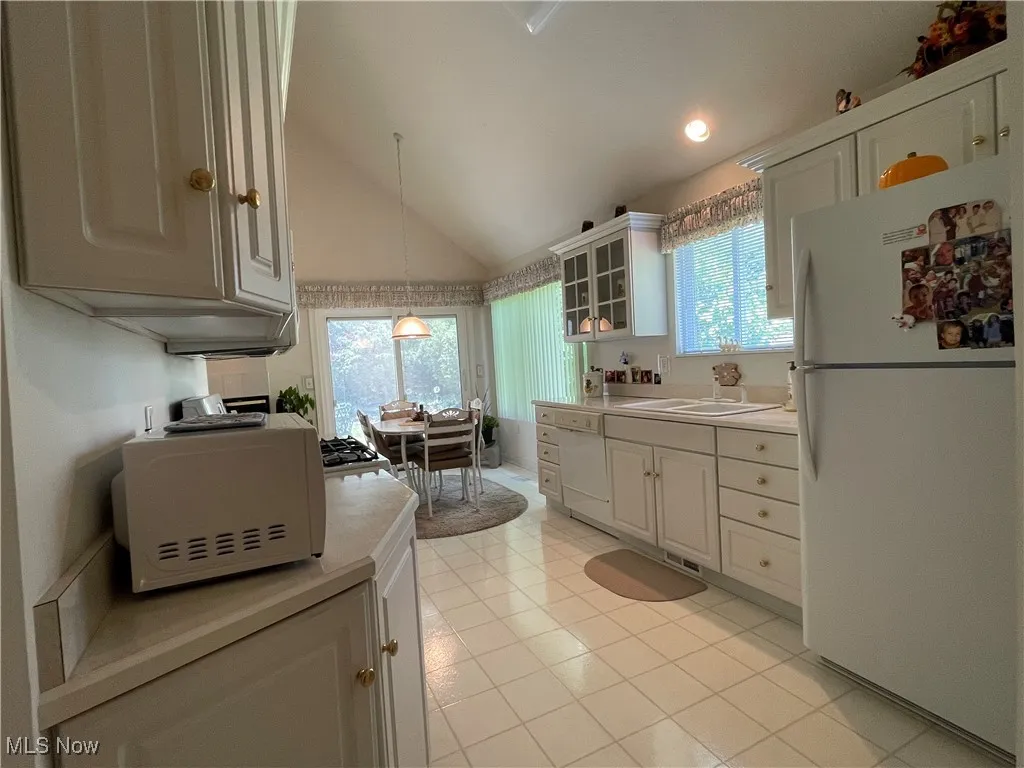 More about the kitchen. All appliances stay.