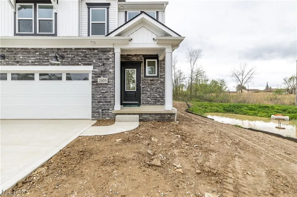 2105 Glenmont Drive, Brunswick, Ohio,MLS Now Listing ID