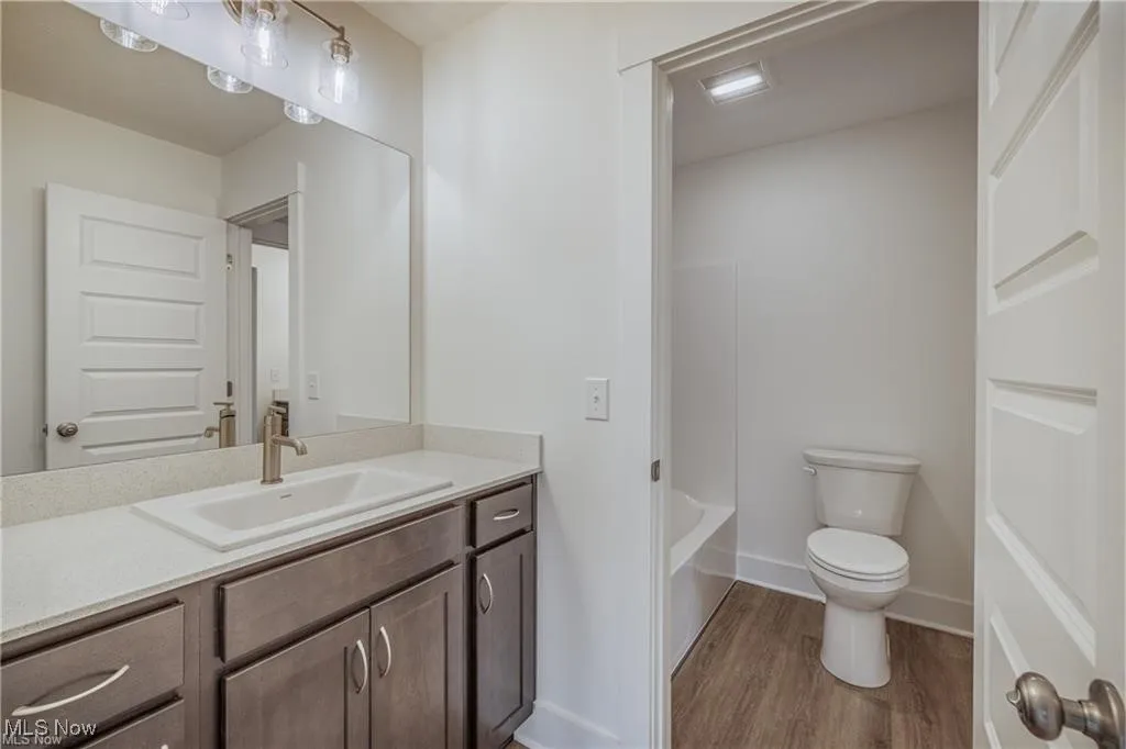 2105 Glenmont Drive, Brunswick, Ohio,MLS Now Listing ID