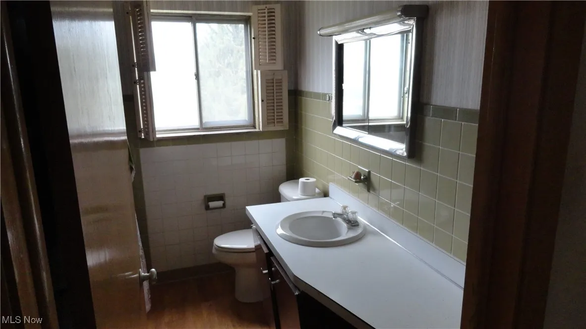 521 Georgia Avenue, Chester, West Virginia,MLS Now Listing ID