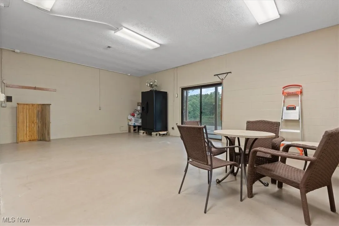 Entertaining/recreation area in garage
