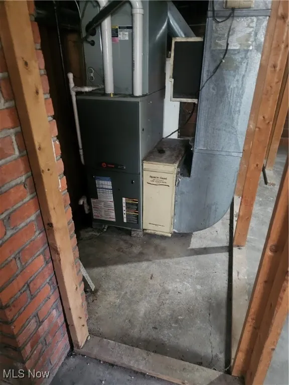 Utilities featuring heating unit
