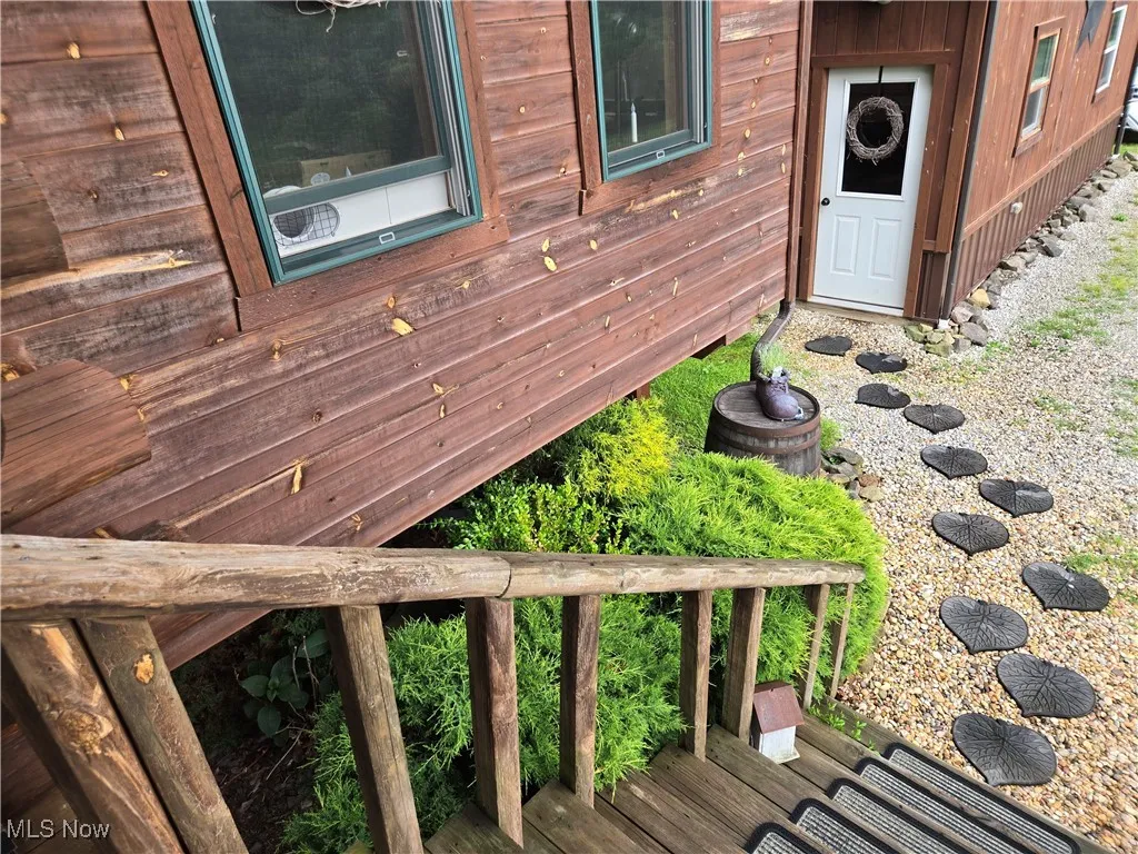 steps to garage
