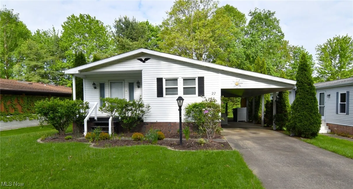 27 Cardinal Drive, Hiram, Ohio,MLS Now Listing ID