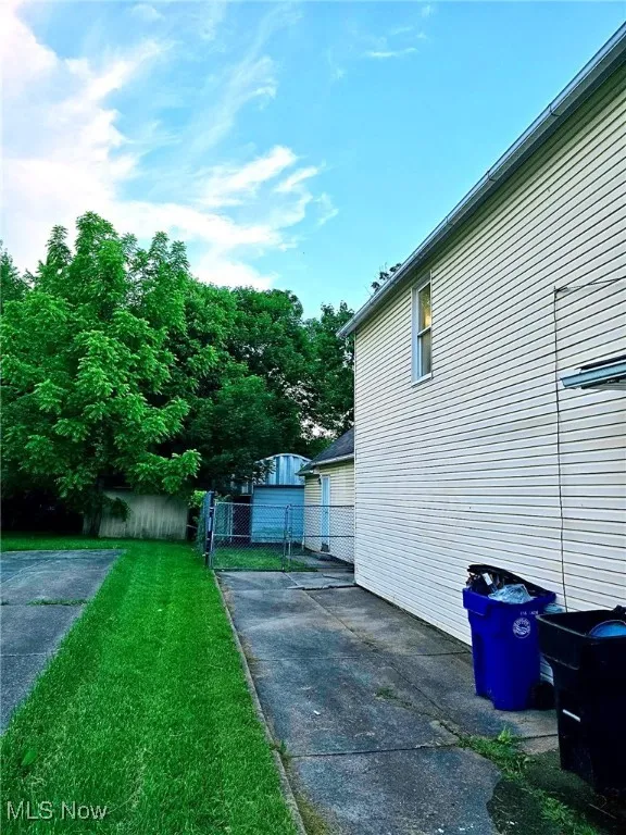 View of property exterior