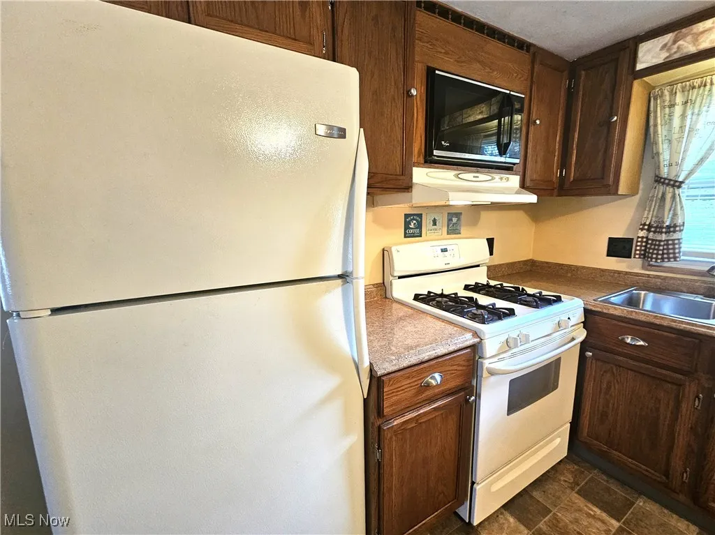 624 Shaker Drive, Medina, Ohio,MLS Now Listing ID