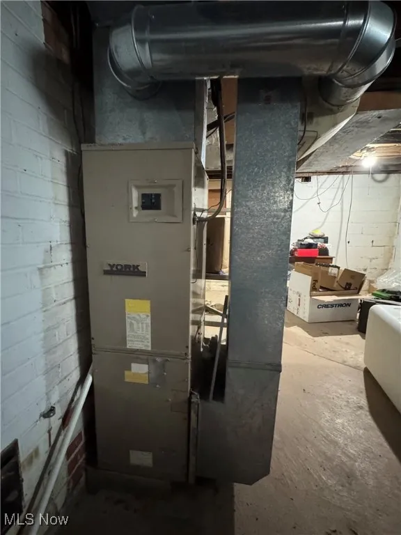 Utilities featuring heating unit