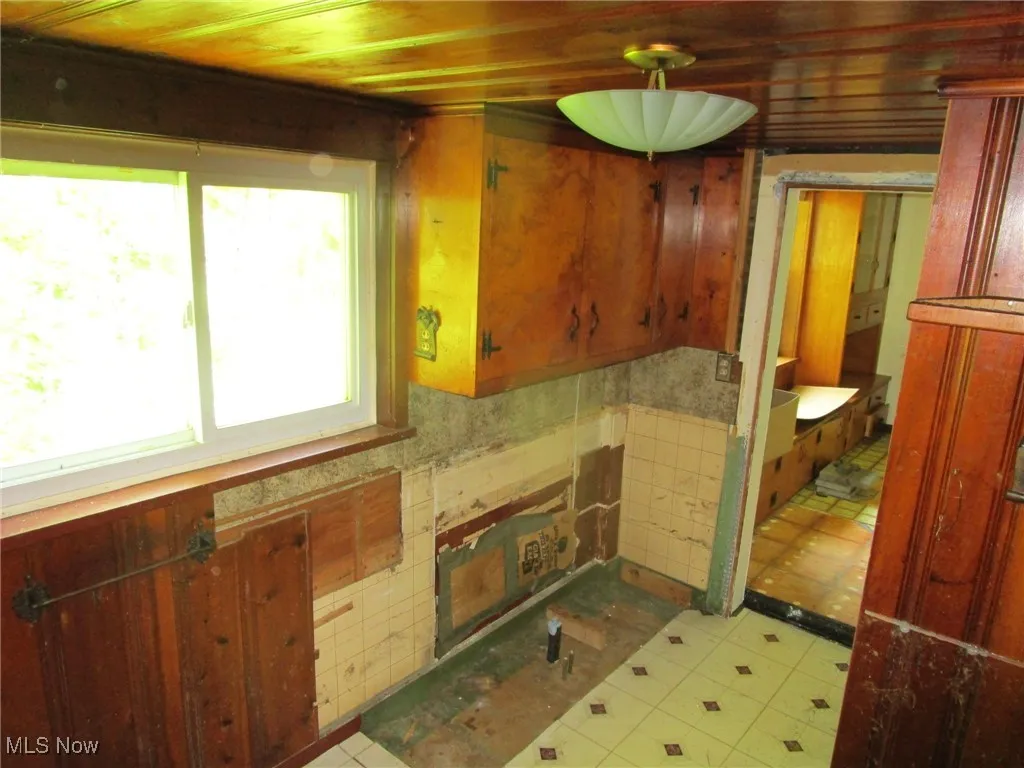 220 Daniels Avenue, Conneaut, Ohio,MLS Now Listing ID