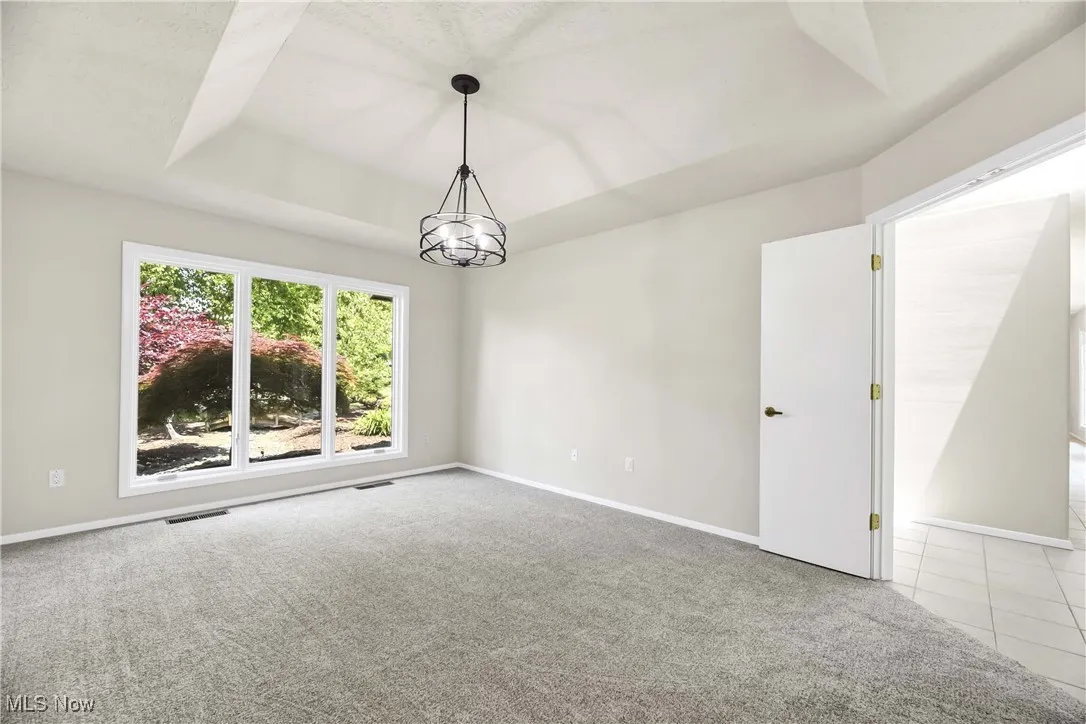 Dining room with chandalier