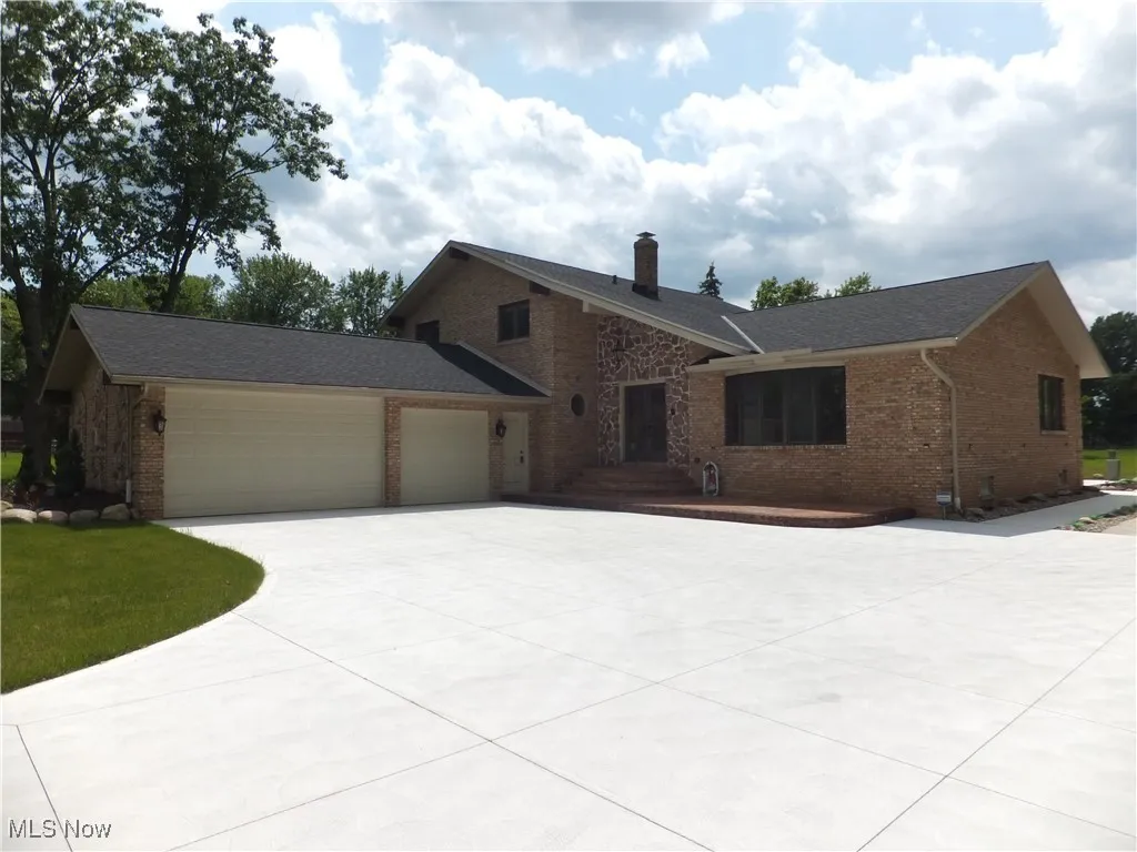 7596 W 130th Street, Middleburg Heights, Ohio,MLS Now Listing ID