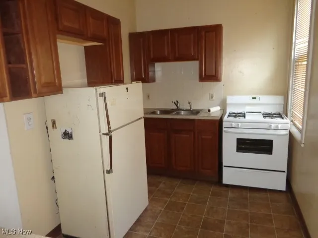 Kitchen Floor Unit 1