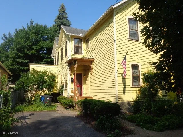 Driveway/Parking