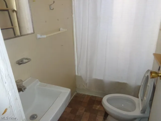 Bathroom Unit 1