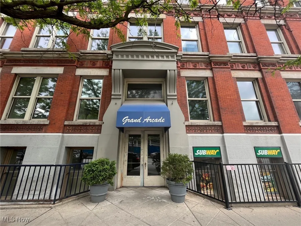 408 W Saint Clair Avenue # 318, Cleveland, Ohio,MLS Now Listing ID