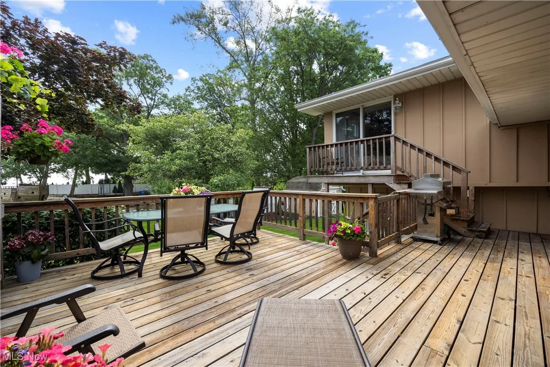 Multi level deck