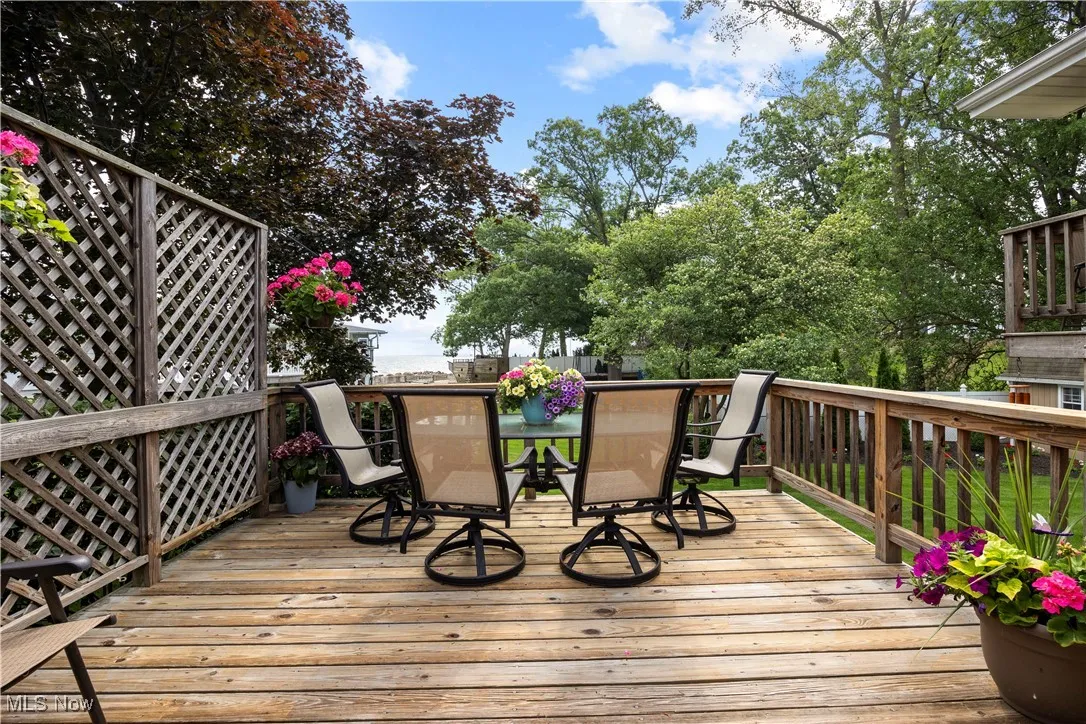 Multi level deck