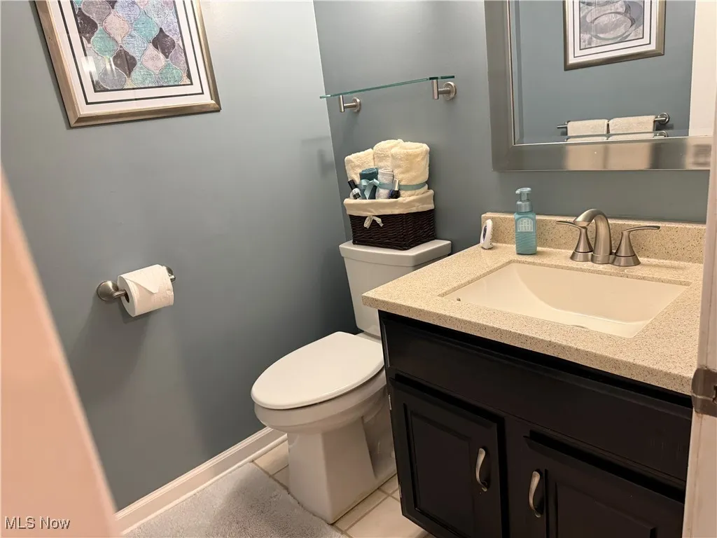 Lower Level 1/2 bath
